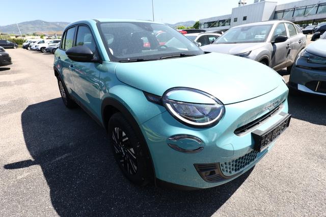 Fiat 600 Hybrid LED Nav ACC Kam Keyl Klimaauto 2xPDC 