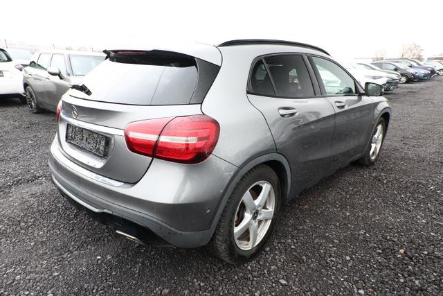 Mercedes-Benz GLA Urban 200 d DCT AHK Nav LED BusinessP 