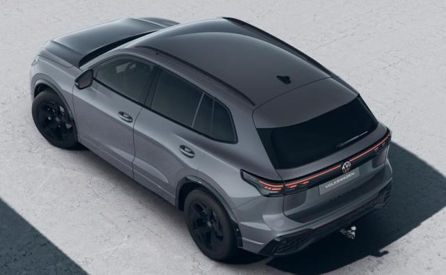 Volkswagen Tiguan R-Line BlackP Nav AHK Matrix LM19Z PrivG 