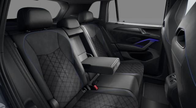 Volkswagen Tiguan R-Line BlackP Nav AHK Matrix LM19Z PrivG 