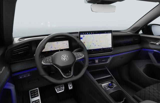 Volkswagen Tiguan R-Line Pano BlackP Nav Matrix LM19Z PrivG 