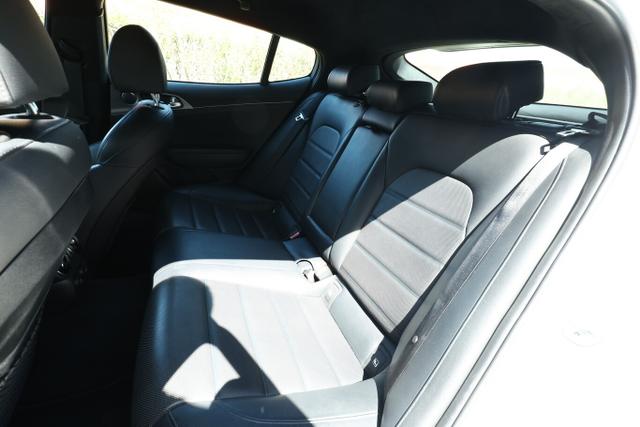 Kia Stinger GT Line 2.2 CRDi 200 Aut. GT-Line Leder LED Nav 