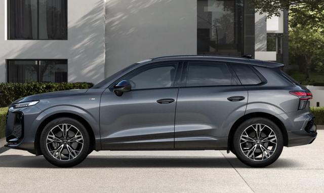 Audi Q3 2xS line Tech+ Pano KlimaP PrivG 19Z PDC+ eHK 