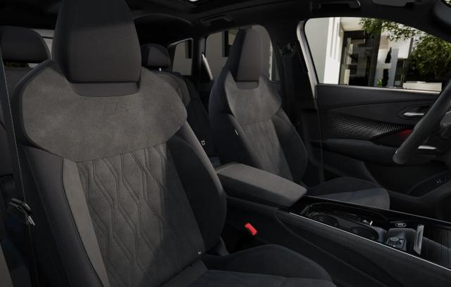 Audi Q3 2xS line Tech+ Pano KlimaP PrivG 19Z PDC+ eHK 