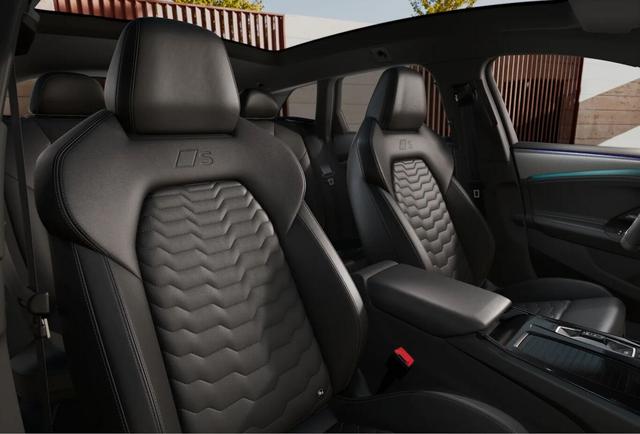 Audi A6 Avant e-tron S line quat 2xS Tech+ Pano HUD AHK 