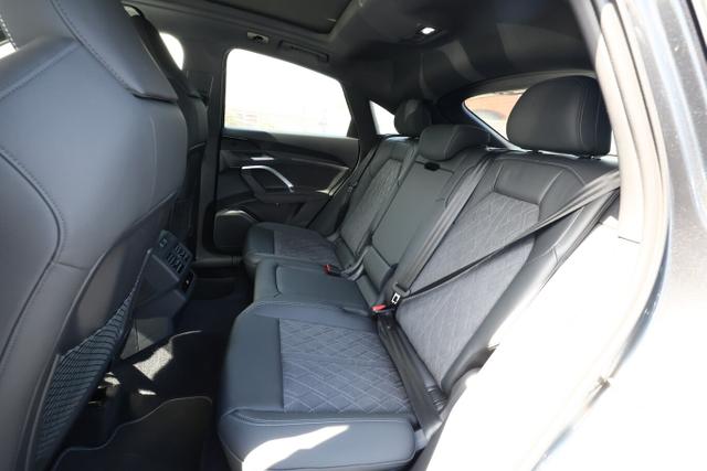 Audi Q5 Sportback S line Sportb TDI quattro 2xS Tech Pano PrivG 