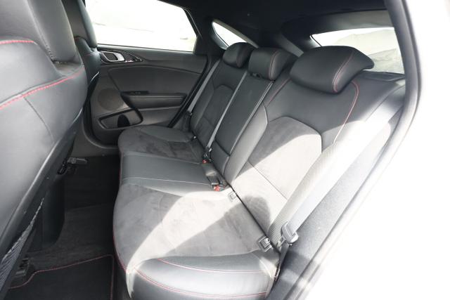 Kia ProCeed GT 1.6 T-GDI 204 DCT LED Nav ParkAs 