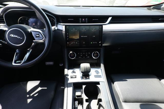 Jaguar F-Pace R-DYNAMIC S P250 AWD LED Nav KeyL Temp 