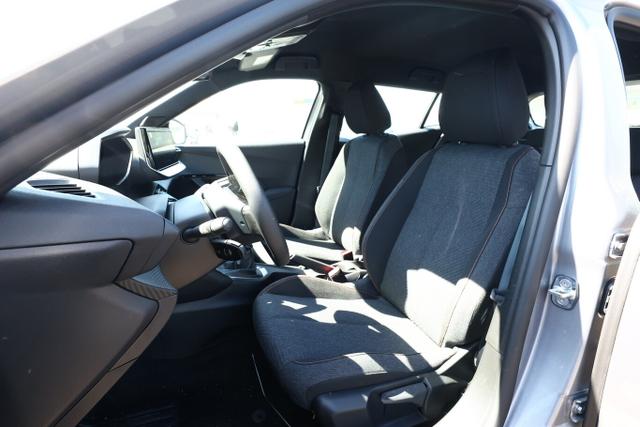 Peugeot 2008 Style Kam Nav SHZ PDC CarP LED Klimaauto BT 