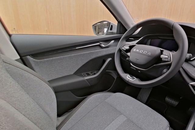 Skoda Octavia Combi DSG Selec Nav ACC vEHK Kessy Kam 