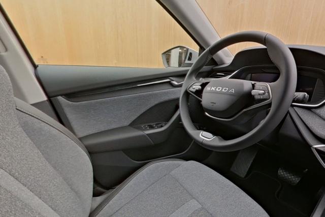 Skoda Octavia Combi Selection DSG Selec Matrix HUD ParkLenk Nav 