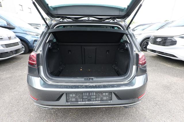 Volkswagen Golf IQ.DRIVE VII 1.5 TSI 130 Nav ACC KeyL 16Z 