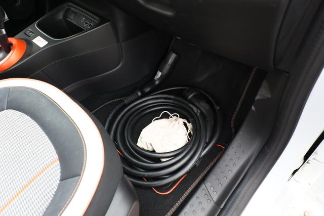 Renault Twingo Electric Vibes Nav PDC Tempmat 