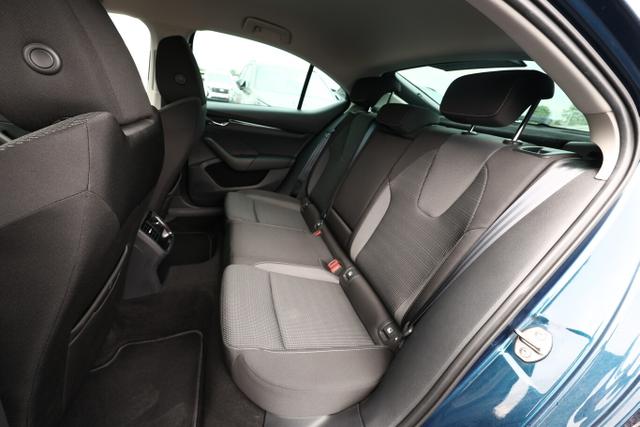 Skoda Octavia AMBITION 2.0 TDI 150 DSG SmartLi SHZ PDC 