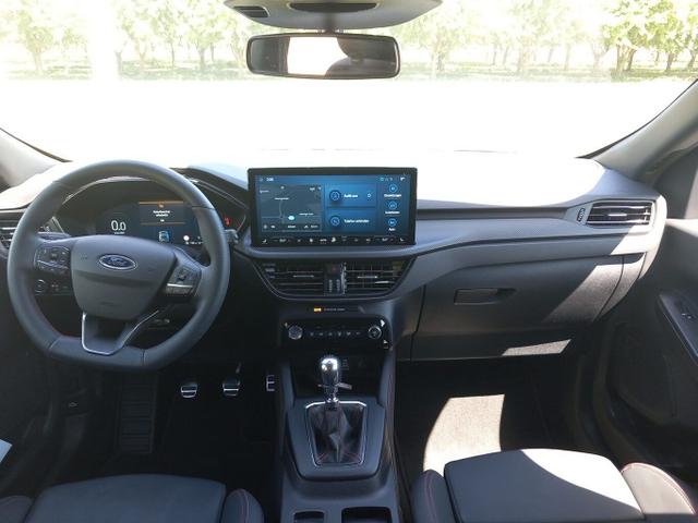 Kuga ST-Line X 1.5 EcoBoost 150 LED Nav ACC 17Z 
