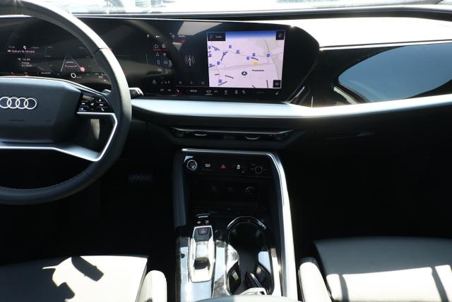 Audi Q5 S line TDI 204 Tech Pano PrivG Kam VirCo+ eHK 