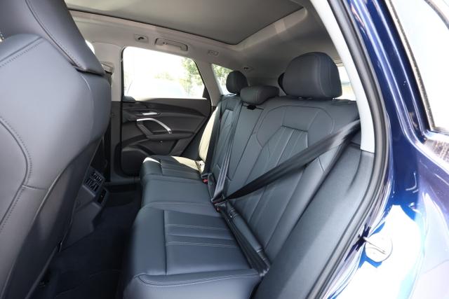 Audi Q5 S line TDI 204 Tech Pano PrivG Kam VirCo+ eHK 