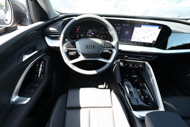 Audi Q5 S line TDI 204 Tech Pano PrivG VirCo+ eHK 19Z 