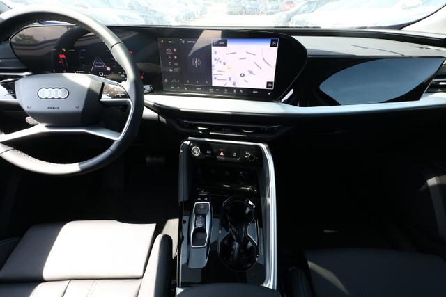 Audi Q5 S line TDI 204 Tech Pano PrivG VirCo+ eHK 19Z 