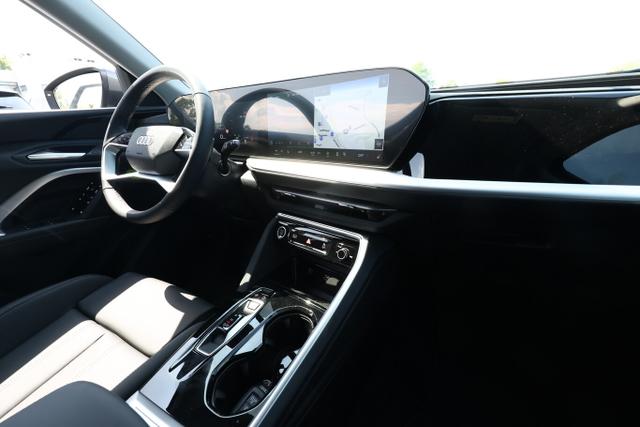 Audi Q5 S line TDI 204 Tech Pano PrivG VirCo+ eHK 19Z 