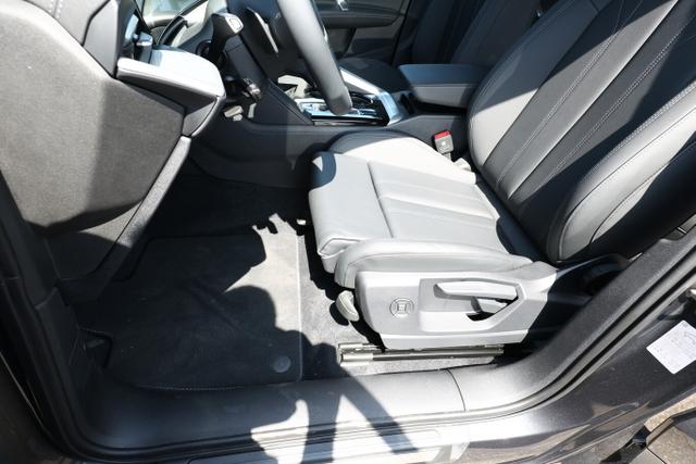 Audi Q5 S line TDI 204 Tech Pano PrivG VirCo+ eHK 19Z 