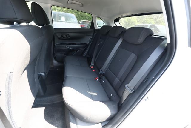 Hyundai i20 DCT Select Nav LED Privacy 16Z CarPlay Kam 
