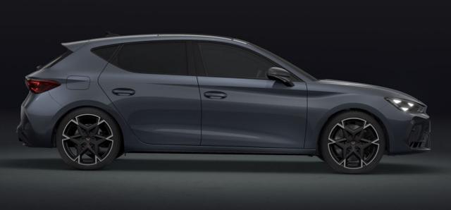 Cupra Leon DSG Pano Sennh EdgeP SHZ Kessy Kam ACC Ambi 
