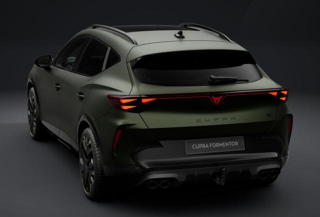 Cupra Formentor Tribe VZ DSG 4D Edition Pano AHK DCC 