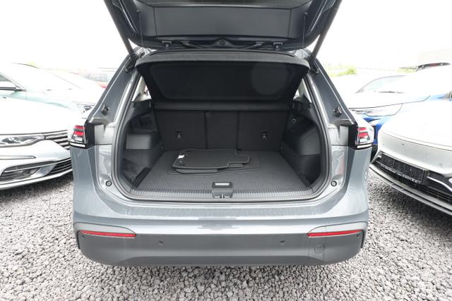 Tiguan DSG LED+ Pano IQ.DRIVE 5JGar. LM18Z SHZ 