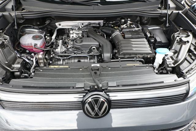 Tiguan DSG LED+ Pano IQ.DRIVE 5JGar. LM18Z SHZ 