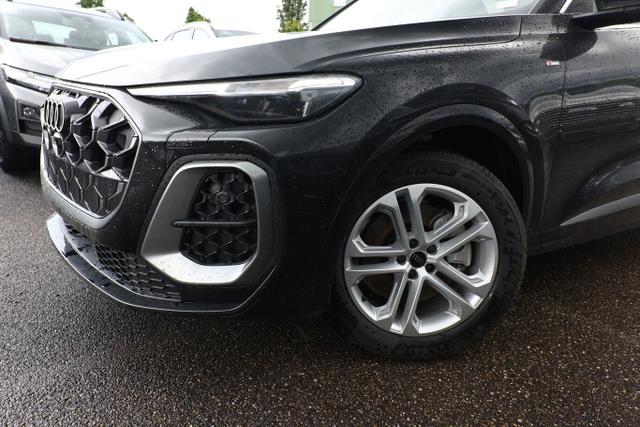 Audi Q5 S line TDI 204 Tech Pano PrivG VirCo+ eHK 19Z 