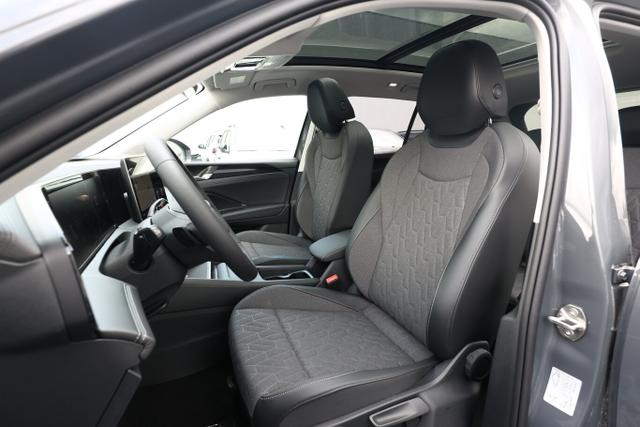 Volkswagen Tiguan DSG LED+ Pano Nav 5JGar IQ.DRIVE LM18Z 