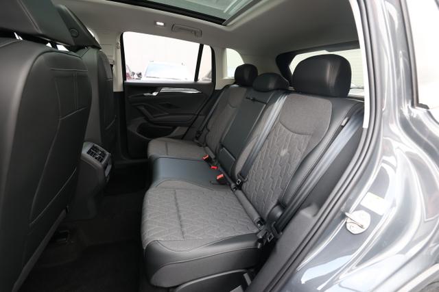 Volkswagen Tiguan DSG LED+ Pano Nav 5JGar IQ.DRIVE LM18Z 