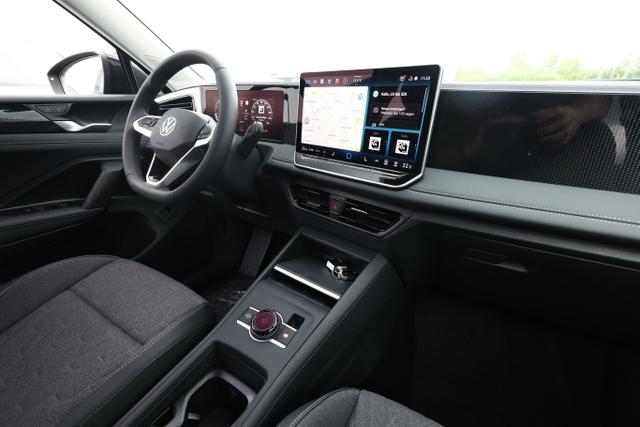 Volkswagen Tiguan DSG LED+ Pano Nav 5JGar IQ.DRIVE 18Z SHZ 