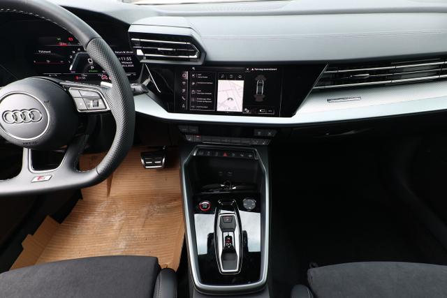 Audi S3 Lim TFSI 333 Nav 18Z Dinam. Pano Matrix ACC 