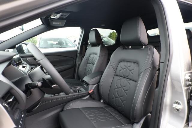 Qashqai Tekna AT Pano HUD eHk SHZ ACC 19"LM Nav 