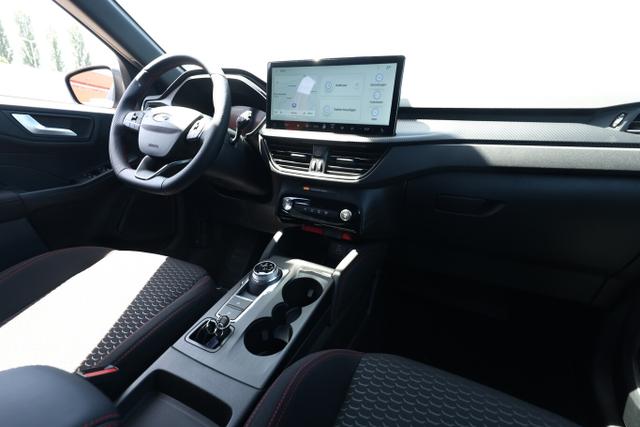 Ford Kuga ST-Line FHEV WinterP LED Kam Nav PDC 18Z 