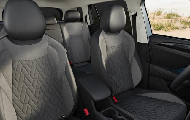 Volkswagen Tayron LIFE LED+ 5JGar IQ.DRIVE SHZ eHK ParkAs+ KeyL 