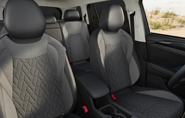 Volkswagen Tayron LIFE LED+ AHK 5JGar IQ.DRIVE SHZ eHK ParkAs+ 