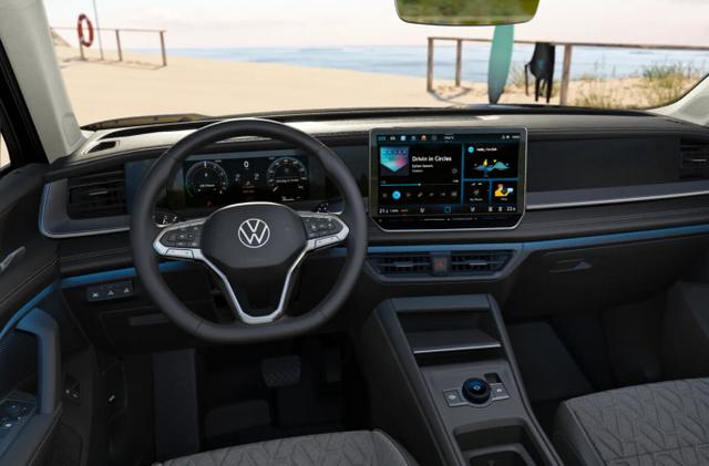 Volkswagen Tayron LIFE PHEV Pano LED+5JGar IqDrive SHZ eHK PrivG 