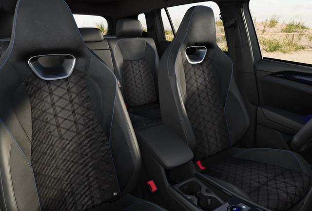 Volkswagen Tayron R-Line PHEV Matrix 5JGar IqDrive+20Z DCC+ 