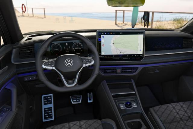 Volkswagen Tayron R-Line PHEV Matrix Nav 5JGar IqDrive+ 20Z 