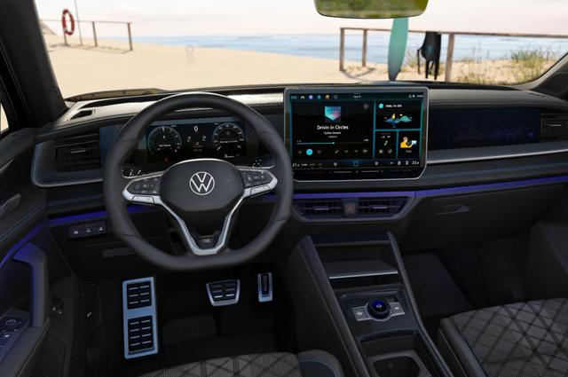 Volkswagen Tayron R-Line PHEV Matrix AHK 5JGar IqDrive+ 20Z 
