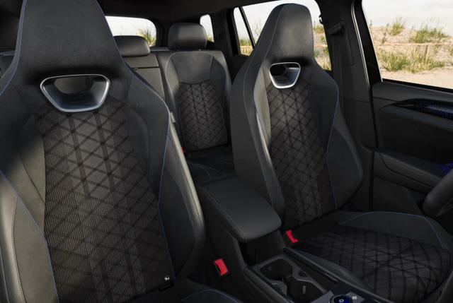 Volkswagen Tayron R-Line PHEV Matrix AHK 5JGar IqDrive+ 20Z 