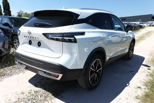 Qashqai Tekna AT Pano HUD eHk SHZ ACC 19"LM Nav 