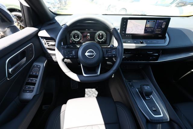 Qashqai Tekna AT Pano HUD eHk SHZ ACC 19"LM Nav 