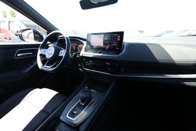 Qashqai Tekna AT Pano HUD eHk SHZ ACC 19"LM Nav 