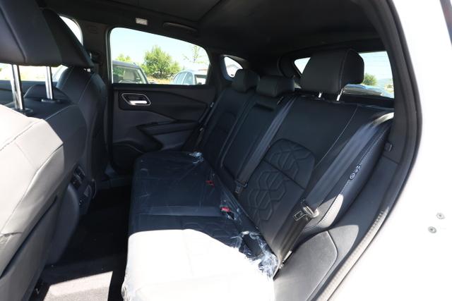 Qashqai Tekna AT Pano HUD eHk SHZ ACC 19"LM Nav 