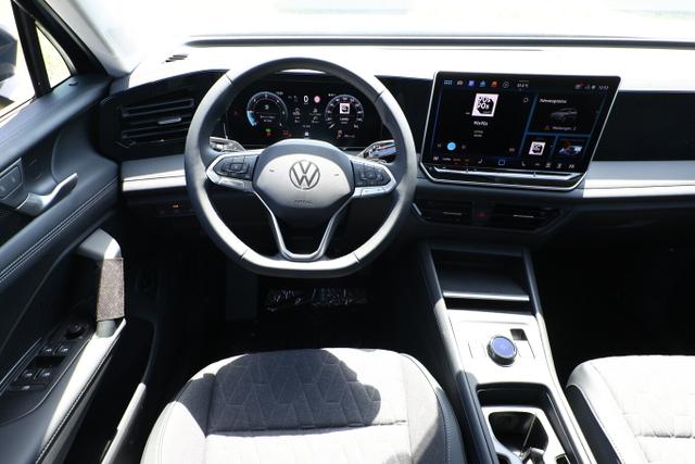Volkswagen Tiguan DSG LED+ IQ.DRIVE 5JGar SHZ Keyl 17Z ACC 