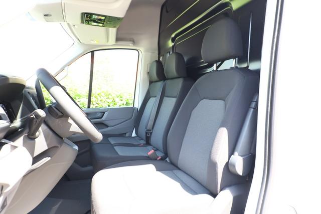 Volkswagen Crafter 35 L4H3 AT8 3S AHK Temp AppCo 2xPDC 